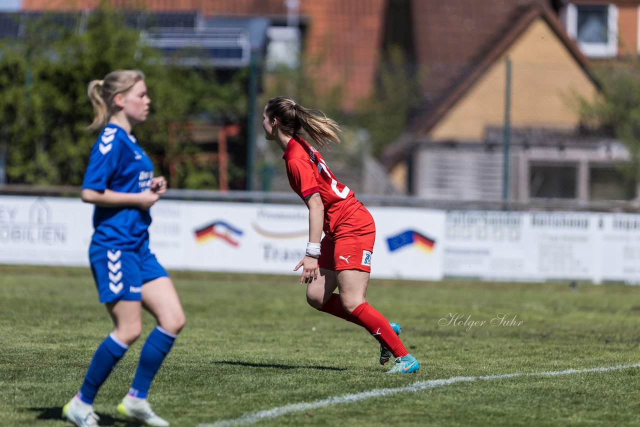 Bild 227 - F TSV Zarpen - Holstein Kiel II : Ergebnis: 2:6